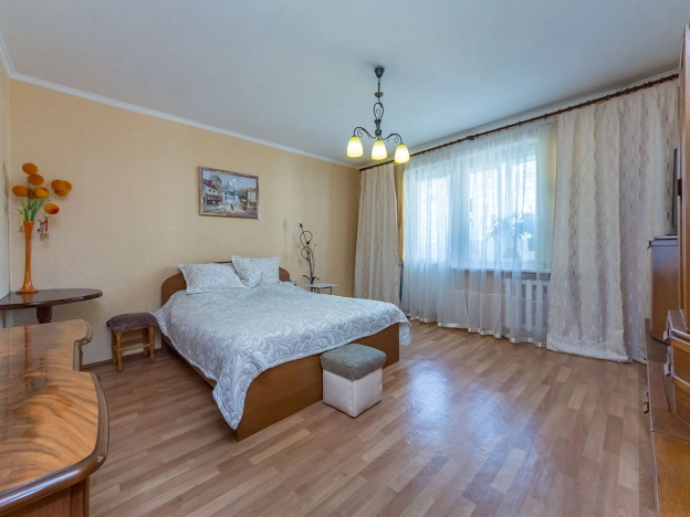 . Вариант № 9825, 10, площадь - 81.9 квм, цена 10500000 рублей