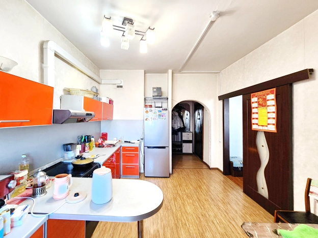 Купить трехкомнатную квартиру на улице Московская в Кызыле. Вариант № 7505, 2, площадь - квм, цена 8500000 рублей