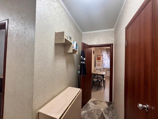 Купить однокомнатную квартиру на улице Дорошенко в Белгородской области. Вариант № 8015122, 6, площадь -  квм, цена 4190000 рублей