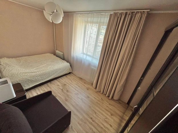 Купить двухкомнатную квартиру в Новосибирске. Вариант № 9792230, 3, площадь -  квм, цена 4250000 рублей