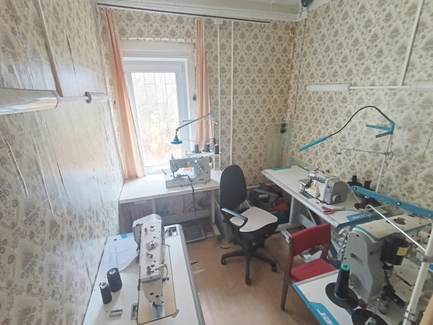 Купить коммерческую недвижимость в Камешкове. Вариант № 7726241, 9, площадь -  квм, цена 2100000 рублей