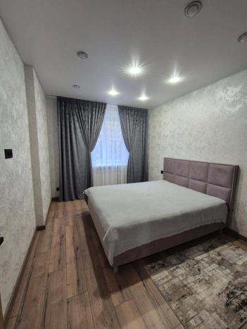 Купить трехкомнатную квартиру в Одинцове. Вариант № 9880621, 6, площадь -  квм, цена 25000000 рублей