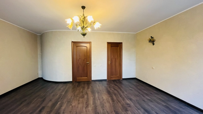 Купить квартиру на вторичке в Уфе. Вариант № 44039, 9, площадь -  квм, цена 18500000 рублей