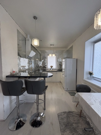 Купить дом на улице Матросова в Республике Башкортостан. Вариант № 6135880, 0, площадь -  квм, цена 9500000 рублей