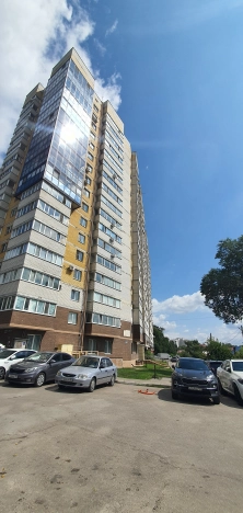 Купить однокомнатную квартиру в районе Ленинский в Воронеже. Вариант № 2081799, 6, площадь -  квм, цена 5600000 рублей