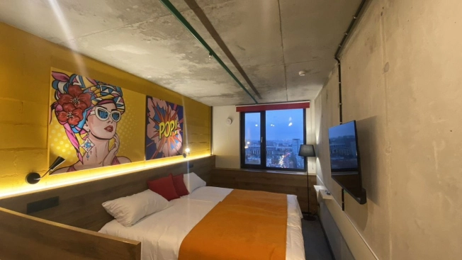 Купить квартиру на улице Орджоникидзе в Санкт-Петербурге. Вариант № 10824078, 5, площадь - квм, цена 6399000 рублей