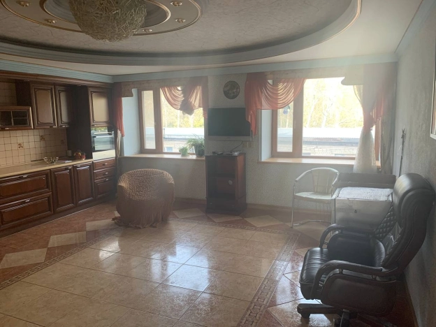 Купить четырехкомнатную квартиру в Вологде. Вариант № 3445, 4, площадь -  квм, цена 19700000 рублей