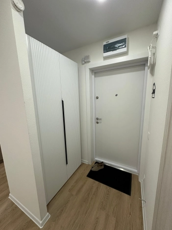 Купить квартиру на вторичке у метро Братиславская в Москве. Вариант № 9550459, 23, площадь -  квм, цена 13499000 рублей