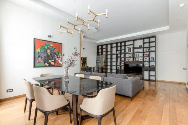 Купить квартиру на вторичке на улице Автомобильный проезд в Москве. Вариант № 10663843, 0, площадь - квм, цена 110000000 рублей