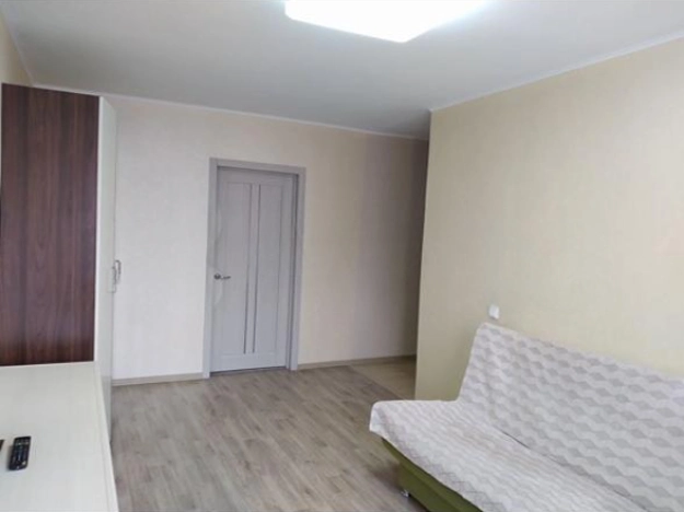 Купить трехкомнатную квартиру в Микрорайоне Золотая Нива в Новосибирске. Вариант № 4004598, 2, площадь -  квм, цена 7950000 рублей