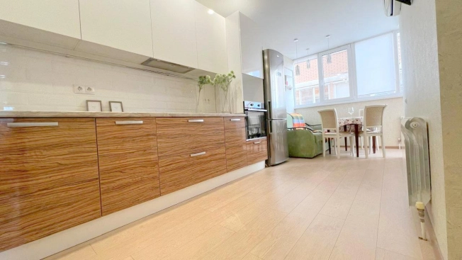 Купить квартиру в районе жилой  Восточный в Краснодаре. Вариант № 8368569, 3, площадь -  квм, цена 12500000 рублей