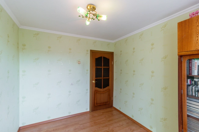 Купить трехкомнатную квартиру в Омске. Вариант № 13292, 7, площадь -  квм, цена 6699000 рублей