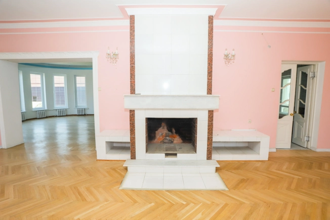 Купить дом на улице переулок Гоголя в Краснодаре. Вариант № 2953, 13, площадь -  квм, цена 27500000 рублей