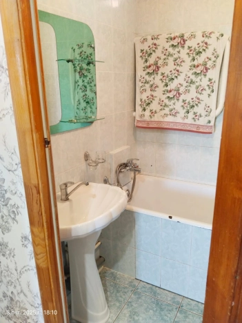 Купить трехкомнатную квартиру в Новосибирске. Вариант № 6695273, 3, площадь -  квм, цена 5450000 рублей