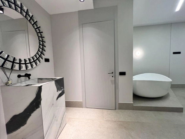 Купить квартиру в Москве. Вариант № 9238134, 16, площадь - квм, цена 50000000 рублей