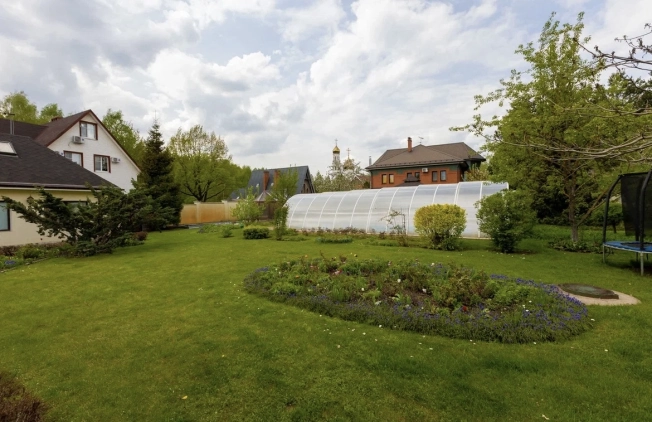 Купить дом в Москве. Вариант № 10708334, 34, площадь - квм, цена 92500000 рублей