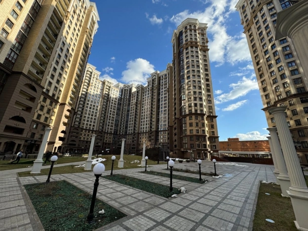 Купить квартиру в Москве. Вариант № 7809713, 11, площадь - квм, цена 25000000 рублей