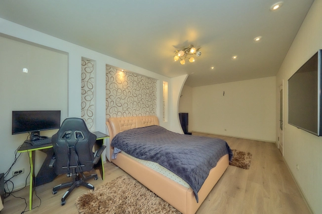 Купить двухкомнатную квартиру в районе Железнодорожный в Рязани. Вариант № 3975570, 16, площадь -  квм, цена 13850000 рублей