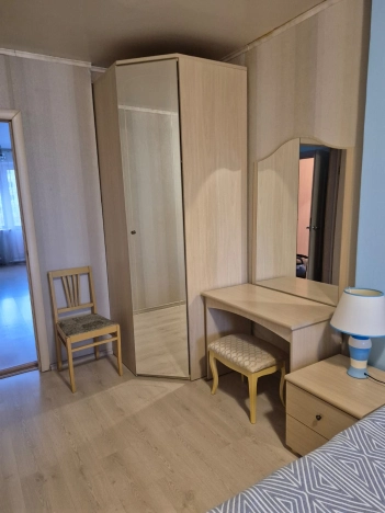 Снять квартиру в Тобольске. Вариант № 10301066, 5, площадь -  квм, цена 45000 рублей