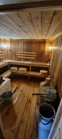 Купить однокомнатную квартиру на вторичке в Оренбургской области. Вариант № 10670016, 5, площадь -  квм, цена 1000000 рублей