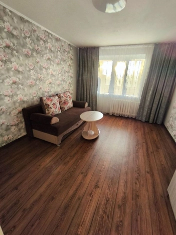 Снять квартиру у метро Площадь Маркса в Новосибирске. Вариант № 9586479, 6, площадь -  квм, цена 32000 рублей