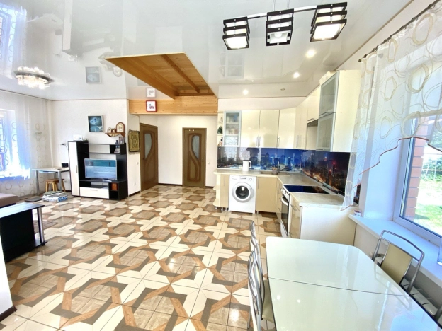 Купить дом в Курской области. Вариант № 57179, 10, площадь -  квм, цена 9100000 рублей