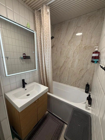 Купить квартиру в Москве. Вариант № 9937793, 9, площадь -  квм, цена 17500000 рублей