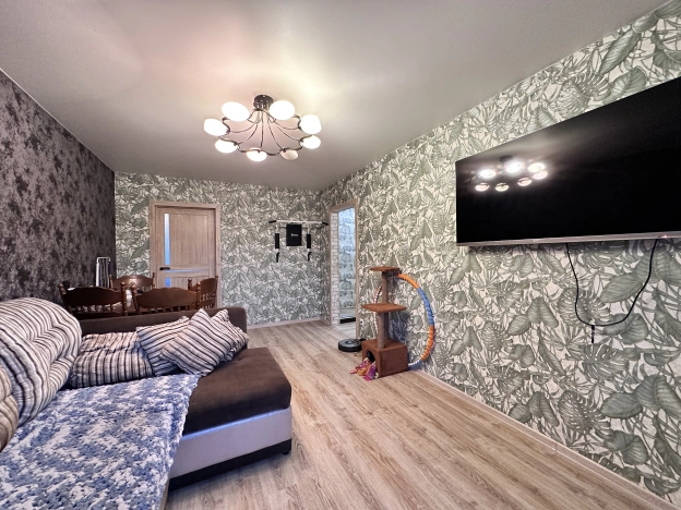 Купить трехкомнатную квартиру в районе Приморский в Санкт-Петербурге. Вариант № 1383159, 4, площадь -  квм, цена 11249000 рублей