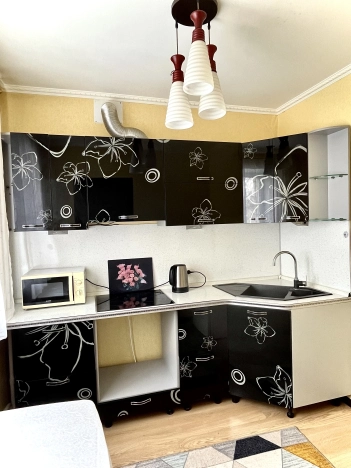 Снять квартиру в Тобольске. Вариант № 9459290, 1, площадь -  квм, цена 45000 рублей