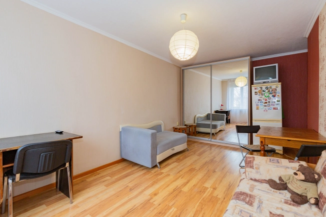 Купить комнату в Ростове-на-Дону. Вариант № 23530, 1, площадь -  квм, цена 1800000 рублей