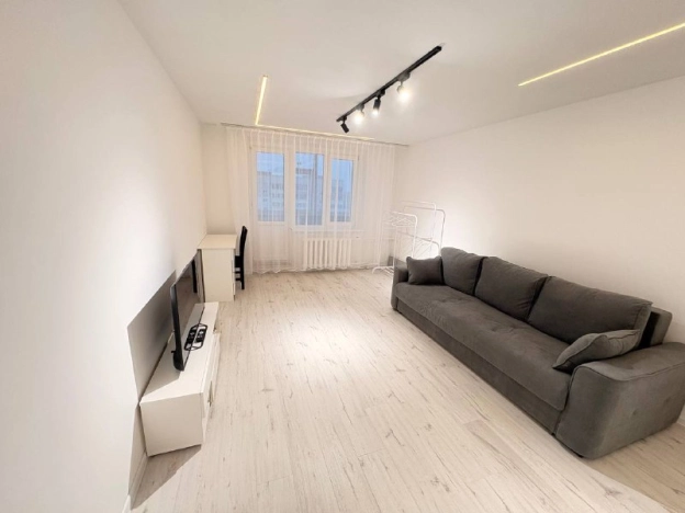 Снять квартиру в Тобольске. Вариант № 10463279, 1, площадь -  квм, цена 50000 рублей