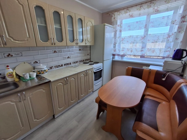 Снять двухкомнатную квартиру в Микрорайоне 9-й, Тобольск в Тобольске. Вариант № 3134626, 8, площадь - квм, цена 45000 рублей