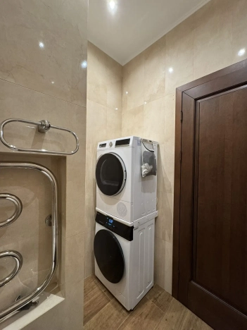 Купить квартиру в Москве. Вариант № 10242944, 10, площадь - квм, цена 33000000 рублей