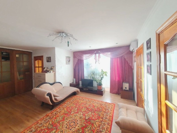 Купить трехкомнатную квартиру в районе Октябрьский в Улан-Удэ. Вариант № 9989346, 0, площадь - квм, цена 7000000 рублей