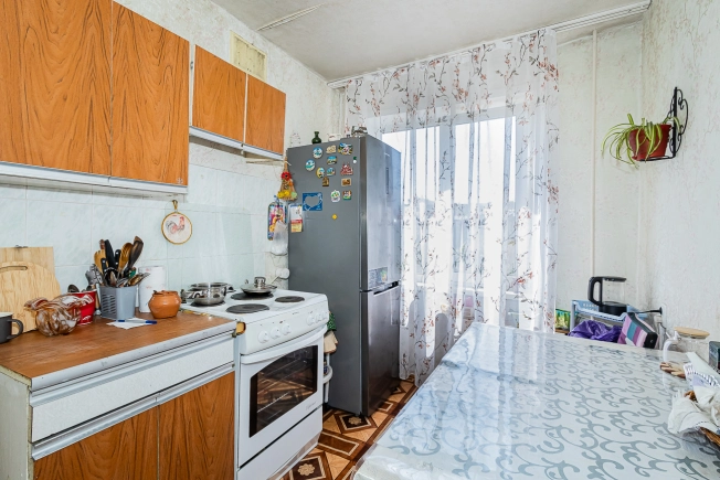 Купить четырехкомнатную квартиру в районе Дзержинский в Новосибирске. Вариант № 5985, 0, площадь - квм, цена 5390000 рублей