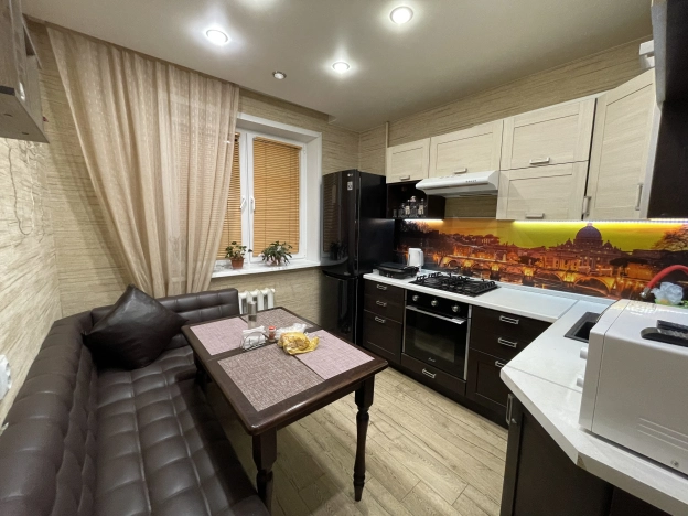 Купить трехкомнатную квартиру в Микрорайоне Лимончики, Ковров в Коврове. Вариант № 3918, 1, площадь -  квм, цена 5100000 рублей