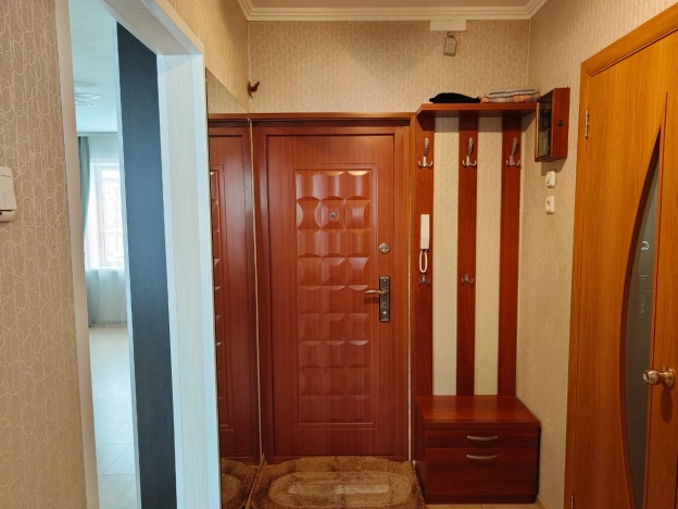 Купить однокомнатную квартиру в Новосибирской области. Вариант № 9816475, 15, площадь -  квм, цена 4600000 рублей