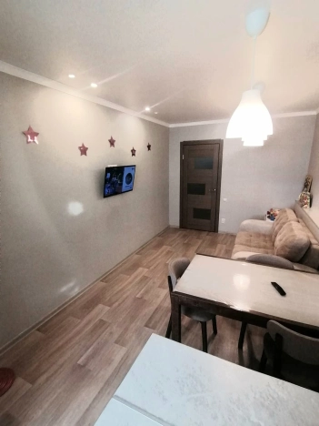 Купить квартиру на вторичке на улице проезд Домостроителей в Тобольске. Вариант № 25980, 2, площадь -  квм, цена 4800000 рублей