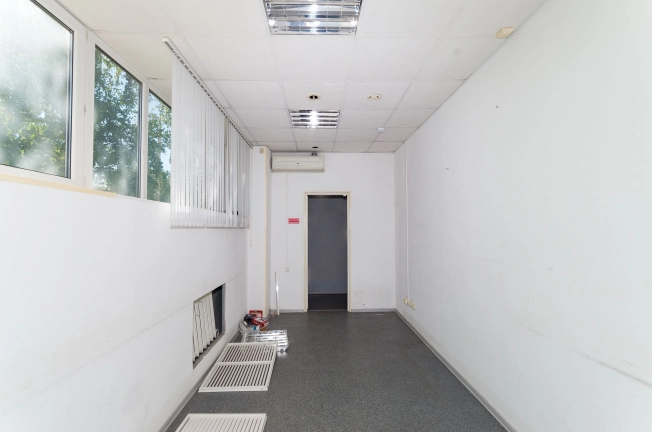 Купить коммерческую недвижимость свободного назначения в Тобольске. Вариант № 3900, 15, площадь -  квм, цена 16000000 рублей