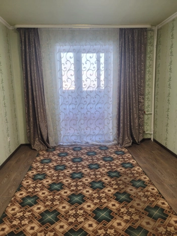 Купить трехкомнатную квартиру в Микрорайоне Бугринская роща, Кировский район в Новосибирске. Вариант № 25599, 12, площадь -  квм, цена 9500000 рублей