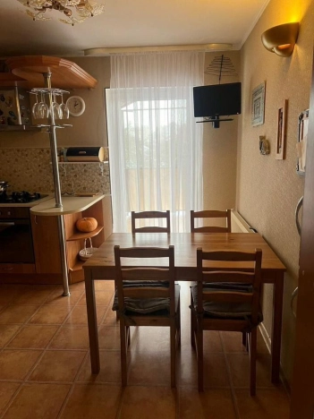 Купить четырехкомнатную квартиру в Калининграде. Вариант № 2624562, 17, площадь -  квм, цена 6150000 рублей