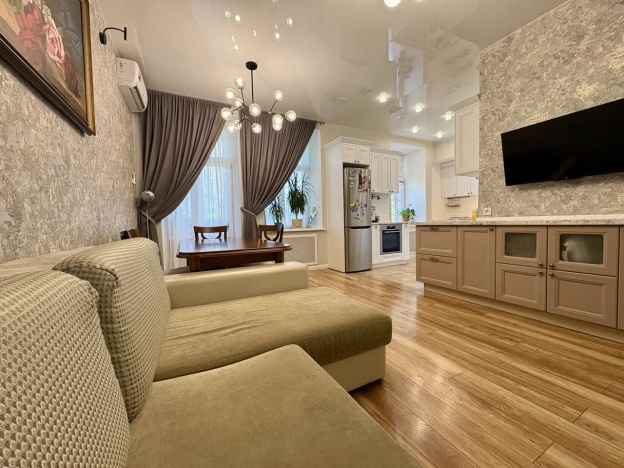 Купить трехкомнатную квартиру в Иванове. Вариант № 241628, 5, площадь -  квм, цена 11100000 рублей