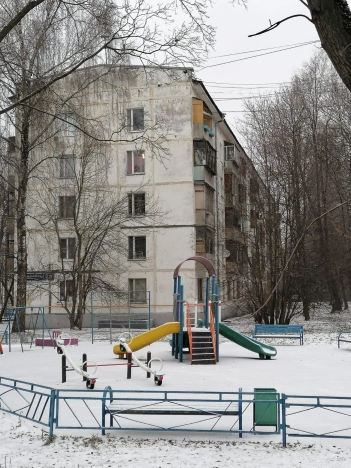 Купить двухкомнатную квартиру на вторичке на улице Лётчика Ульянина в Москве. Вариант № 10978928, 5, площадь - квм, цена 13000000 рублей