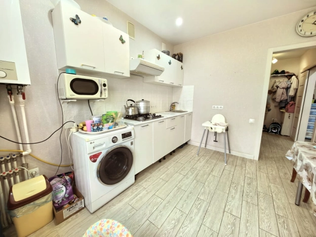 Купить однокомнатную квартиру в Микрорайоне 1-й, Элиста в Элисте. Вариант № 9088533, 2, площадь -  квм, цена 4580000 рублей