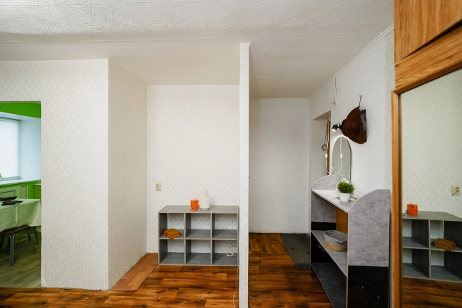 Купить квартиру в Омске. Вариант № 9098522, 21, площадь -  квм, цена 3950000 рублей