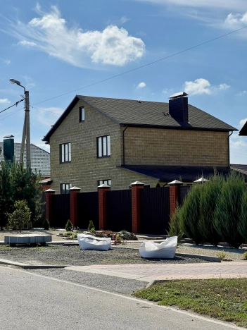 Купить дом на улице Везельская в Белгороде. Вариант № 5445720, 0, площадь -  квм, цена 6500000 рублей