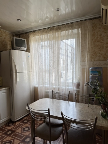 Купить четырехкомнатную квартиру в Волгограде. Вариант № 11854, 2, площадь -  квм, цена 8200000 рублей