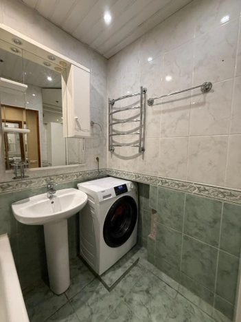 Купить квартиру в Москве. Вариант № 9817522, 17, площадь -  квм, цена 25000000 рублей