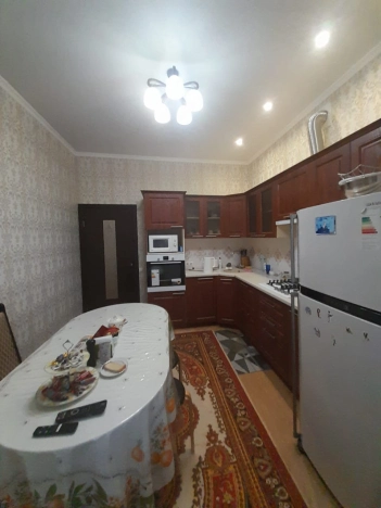 Купить двухкомнатную квартиру на вторичке в Микрорайоне 4-й, Элиста в Элисте. Вариант № 23475, 1, площадь -  квм, цена 9300000 рублей