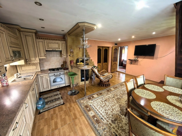 . Вариант № 32375, 1, площадь - 150 квм, цена 11350000 рублей